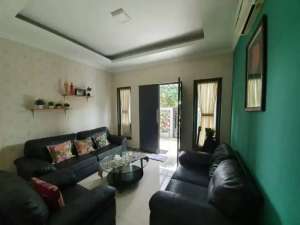 Rumah Vila Dago Pamulang Ada Swimming Pool lokasi di Tangerang Selatan Kota, tersedia melalui melalui situs Olx