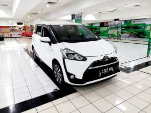Jual bekas Sienta V 2017 Metic,lokasi di Surabaya Kota
