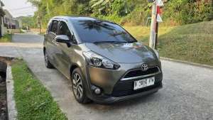 Jual bekas Sienta V Matic 2017,lokasi di Bogor Kab.