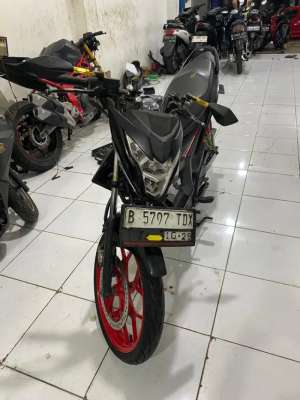 Jual bekas sonic 150 2019 istimewa,lokasi di Jakarta Timur