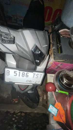 Jual bekas Supra GTR 150cc Exclusive Black Silver,lokasi di Jakarta Timur