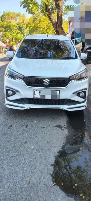 Jual bekas Suzuki Ertiga 2023 Hybrid,lokasi di Surabaya Kota