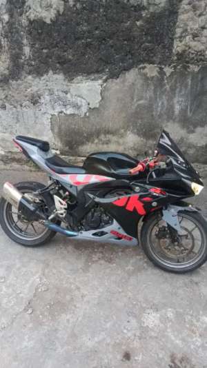 Jual bekas Suzuki gsx r 150,lokasi di Jakarta Selatan