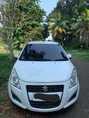 Jual bekas SUZUKI SPLASH MT 2014 PUTIH,lokasi di Depok Kota
