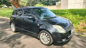 Jual bekas SUZUKI SWIFT GL CBU At 2006,lokasi di Depok Kota
