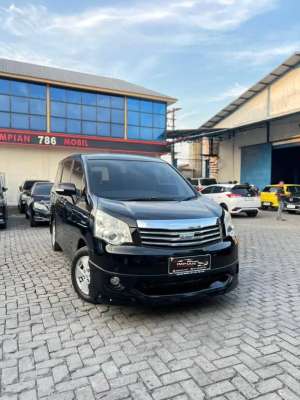 Jual bekas TDP 35JT Toyota Nav1 2.0 V AT Hitam 2013,lokasi di Medan Kota