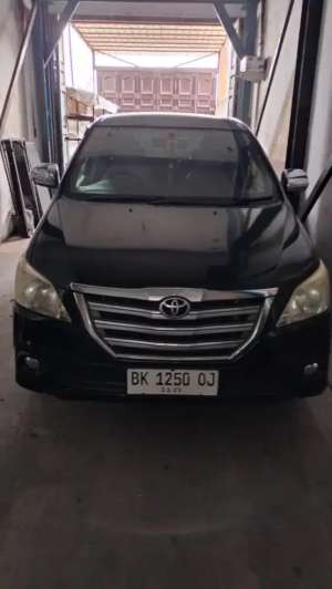 Jual bekas Toyota kijang Innova,lokasi di Medan Kota