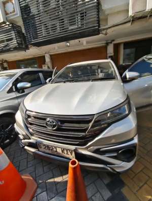 Jual bekas Toyota Rush 2023 Bensin,lokasi di Depok Kota