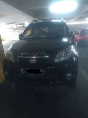 Jual bekas Toyota rush thn 2011 2012,lokasi di Tangerang Selatan Kota