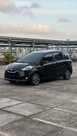 Jual bekas Toyota Sienta 1.5 V NON WELCAB Q CVT AT Matic Facelift 2020,lokasi di Jakarta Timur
