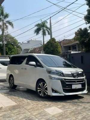 Jual bekas Toyota Vellfire G 2019,lokasi di Medan Kota