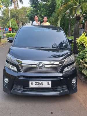 Jual bekas Toyota Vellfire ZG audioles 2013,lokasi di Tangerang Kota