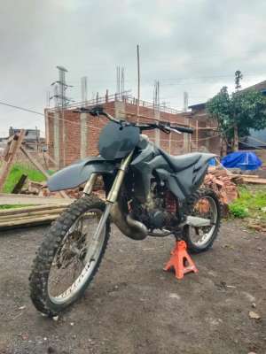Jual bekas Trail Replika KTM XCF 200 taun 2000,lokasi di Bandung Kota