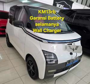 Jual bekas Wuling air ev long range KM13rb lifetime warranty putih surabaya airev,lokasi di Surabaya Kota