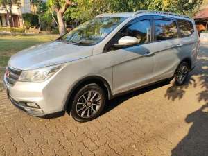 Jual bekas Wuling Cortez 2018 Bensin,lokasi di Bekasi Kota