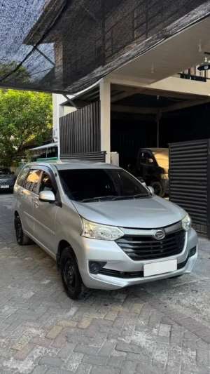 Jual bekas xenia silver manual,lokasi di Semarang Kota