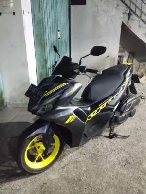 Jual bekas Yamaha Aerox 155cc 2022,lokasi di Depok Kota