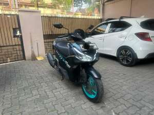 Jual bekas Yamaha Aerox 2022 Conected,lokasi di Jakarta Timur