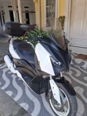 Jual bekas Yamaha XMAX putih,lokasi di Karawang Kab.
