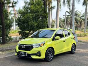 Jual bekas 2023 HONDA BRIO SATYA E AT MATIC,lokasi di Depok Kota