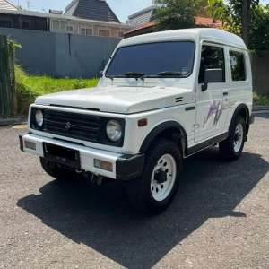 Jual bekas 95 ori cat SUZUKI JIMNY KATANAGX 1,0 1998,lokasi di Malang Kota