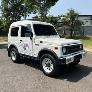 Jual bekas 95 ori cat SUZUKI JIMNY KATANA GX 1998 1,0 4X2,lokasi di Surabaya Kota