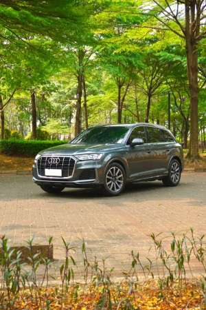 Jual bekas Audi Q7 3.0T Facelift Quattro 55 TFSI 2022,lokasi di Jakarta Pusat