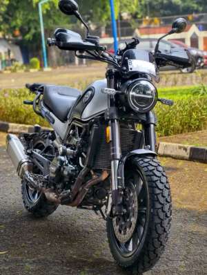 Jual bekas Benelli Leoncino 500 Scrambler bukan ducati triumph,lokasi di Jakarta Selatan