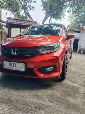 Jual bekas Bismillah numpang jual Honda Brio RS metic th 2018 no. Z merah.,lokasi di Ciamis Kab.