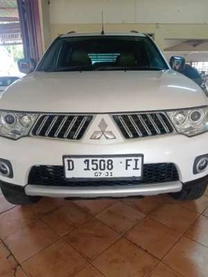 Jual bekas Bismillah numpang jual Pajero Exceed cumi darat. Th 2012 no D. Putih.,lokasi di Ciamis Kab.