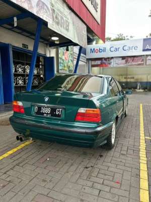 Jual bekas BMW 320i 1996 Bensin,lokasi di Bandung Kota