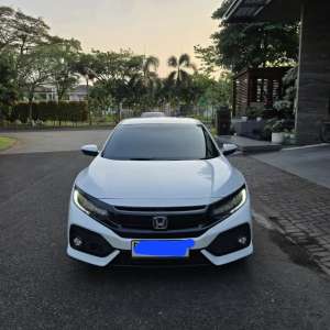 Jual bekas Civic hatcback 2018,lokasi di Tangerang Kota