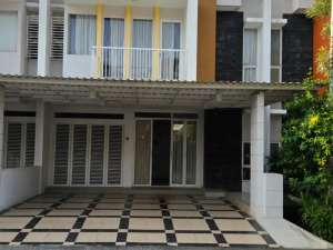 Di Jual Rumah di Cluster Maple Summarecon Bekasi lokasi di Bekasi Kota, tersedia melalui melalui situs Olx