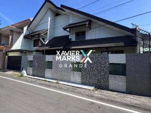 Dijual dan Disewakan Rumah Klasik Modern Full Furnished di Jalan Pulau Pulau, Kota Malang lokasi di Malang Kota, tersedia melalui melalui situs Olx