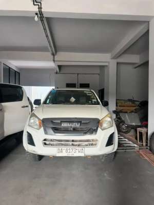 Jual bekas DIJUAL ISUZU D-MAX D CAB 4x4,lokasi di Tangerang Kota