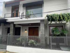 Dijual Rumah Rapi Siap Huni Bebas Banjir di Komplek DKI Joglo lokasi di Tangerang Kota, tersedia melalui melalui situs Olx