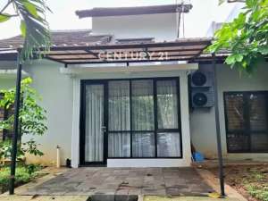 Dijual Rumah Strategis Harga Menarik Di Bintaro Tangsel lokasi di Tangerang Selatan Kota, tersedia melalui melalui situs Olx