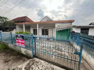 DIJUAL RUMAH STRATEGIS JALAN KAPTEN ABDULLAH PLAJU PALEMBANG lokasi di Palembang Kota, tersedia melalui melalui situs Olx