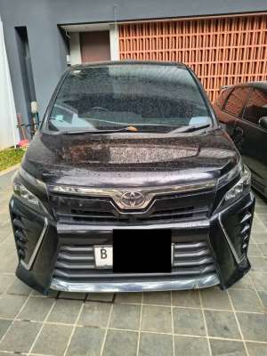 Jual bekas Dijual Toyota Voxy,lokasi di Bekasi Kota