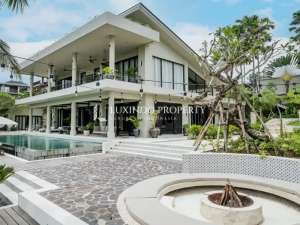 DIJUAL VILLA DENGAN 6 KAMAR TIDUR DI UBUD lokasi di Gianyar Kab., tersedia melalui melalui situs Olx