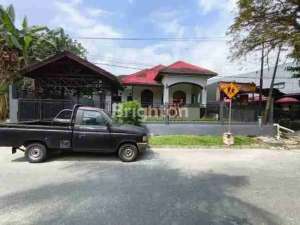 DISEWAKAN RUMAH SIAP HUNI DAN TERAWAT LOKASI WIKA lokasi di Balikpapan Kota, tersedia melalui melalui situs Olx