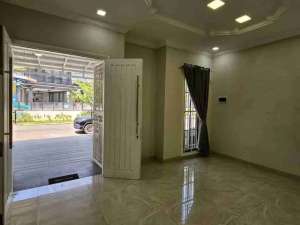 DISEWAKAN VILLA CANTIK DI KOMPLEK CITRALAND HELVETIA DEPAN CLUBHOUSE lokasi di Medan Kota, tersedia melalui melalui situs Olx
