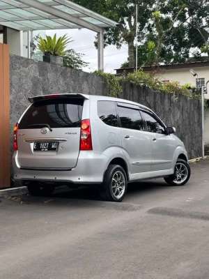 Jual bekas DP 19JTDAIHATSU XENIA Xi FAMILY 1.3 MT 2011,lokasi di Cirebon Kab.