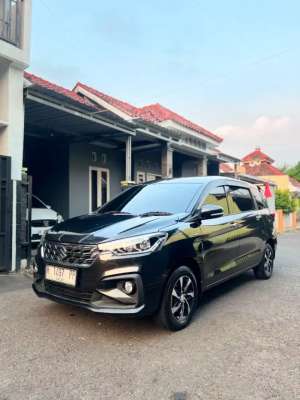 Jual bekas Ertiga GX Hybrid 2022 Low KM Istimewaaa Termuraaah,lokasi di Kendal Kab.