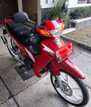 Jual bekas F1ZR Tahun 2000 BYKDual Tone Sporty Kopling Banci,lokasi di Bandung Kota