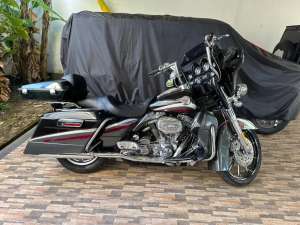 Jual bekas Harley Davidson CVO Ultra Classic KM 16ribu Full Paper,lokasi di Palembang Kota