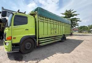 Jual bekas Hino FG 260 JP 2022,lokasi di Dharmasraya Kab.