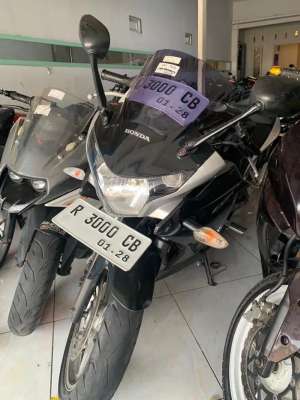 Jual bekas honda cbr 250cc,lokasi di Banjarnegara Kab.