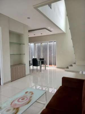 Hrg Launching Di jual Rumah Baru di Beji Depok lokasi di Depok Kota, tersedia melalui melalui situs Olx