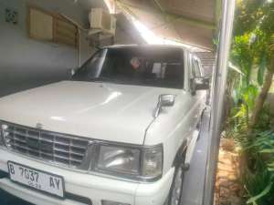 Jual bekas Isuzu panther royal th99,lokasi di Jakarta Selatan